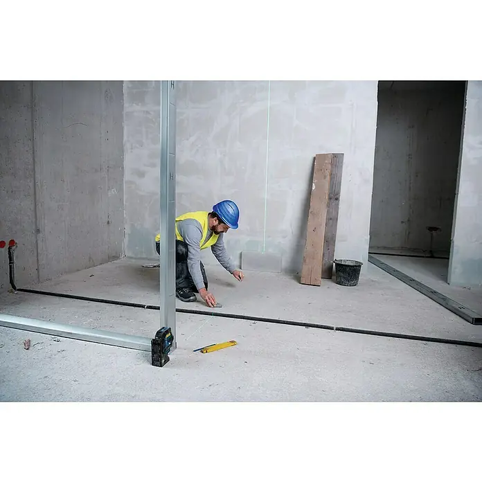Bosch Professional Kombilaser GCL 2-50 G mit Bosch Professional Stativ BT 150 - Arbeitsbereich: 50 m (mit Empfänger) - Anwendungsbeispiel