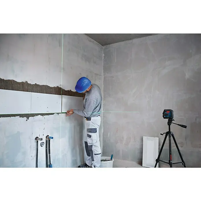 Bosch Professional Láser de línea - Zona de trabajo máx.: 15 m - Producto en uso
