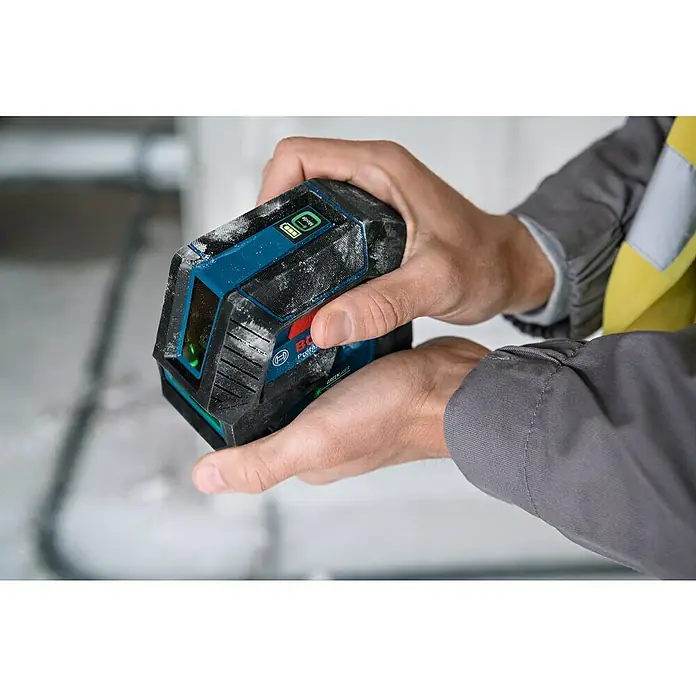 Bosch Professional Láser de línea - Zona de trabajo máx.: 15 m - Producto en uso