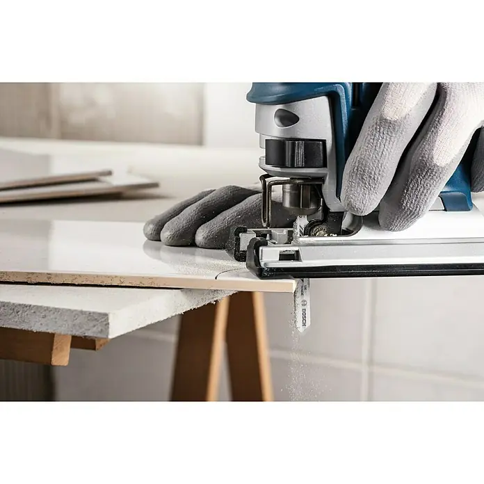 Craftomat Stichsägeblatt T 130 RF - Wandfliese, T-Schaft - Anwendungsbeispiel