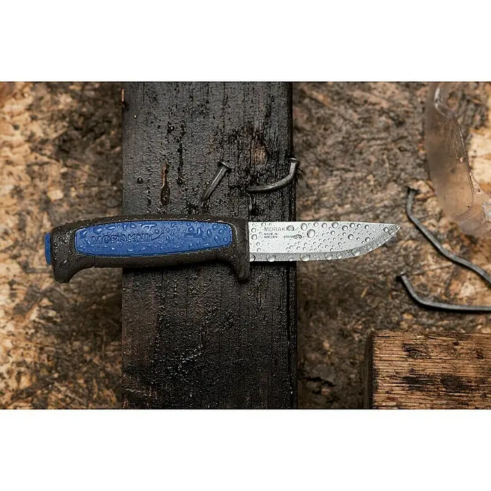 Morakniv Messer Pro Allround S - Klingenlänge: 91 mm, Klingenstärke: 2 mm - Stimmungsaufnahme