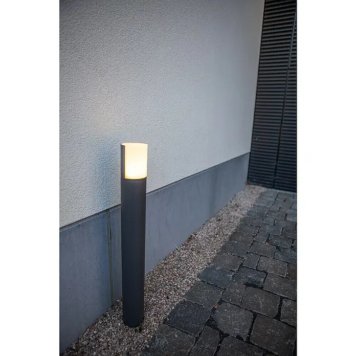 Lutec Sobremuro exterior LED Cyra - 1 luz, 8 W, Blanco cálido, IP54, Gris oscuro - Foto ambiente