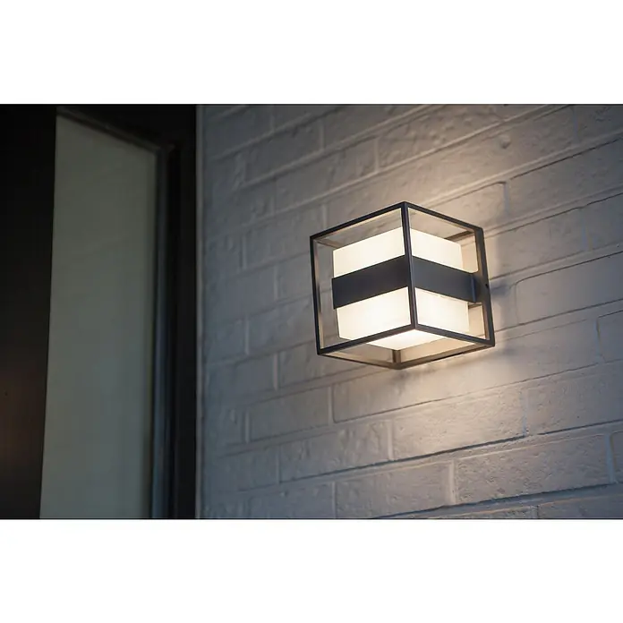 Lutec Aplique exterior LED Cruz - 13 W, 140 x 140 x 148 mm, Gris oscuro, IP54 - Foto ambiente