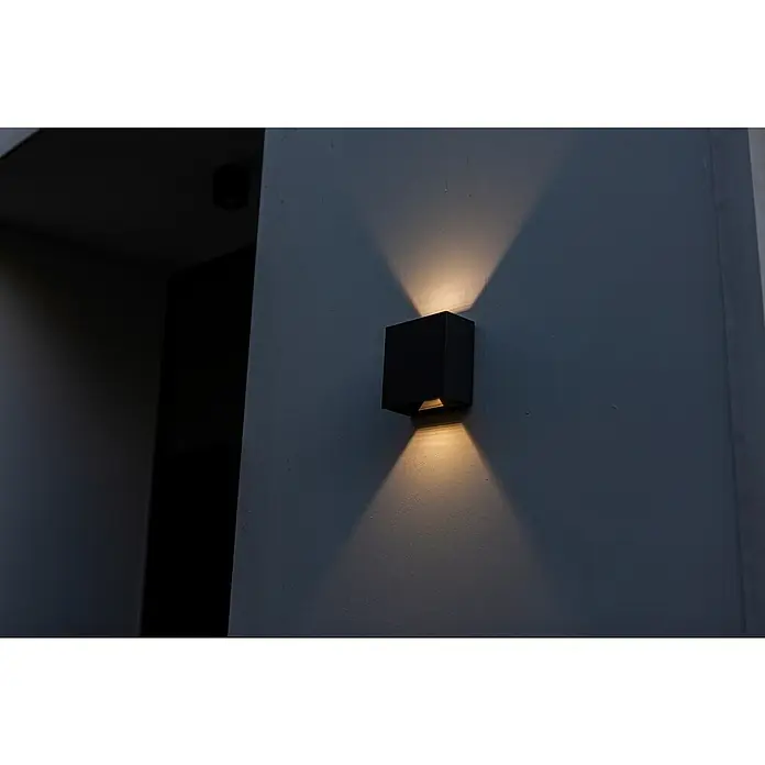 Lutec Aplique exterior LED Gemini Vigas - 10 W, 54 x 110 x 110 mm, Negro, IP54 - Foto ambiente