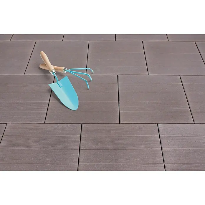 Terrassenplatte Holzoptik - L x B x S: 50 x 50 x 3,8 cm, Nussbraun, Beton - Stimmungsaufnahme