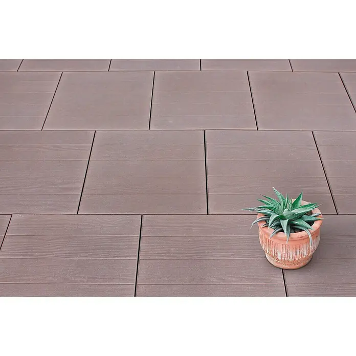 Terrassenplatte Holzoptik - L x B x S: 50 x 50 x 3,8 cm, Nussbraun, Beton - Stimmungsaufnahme