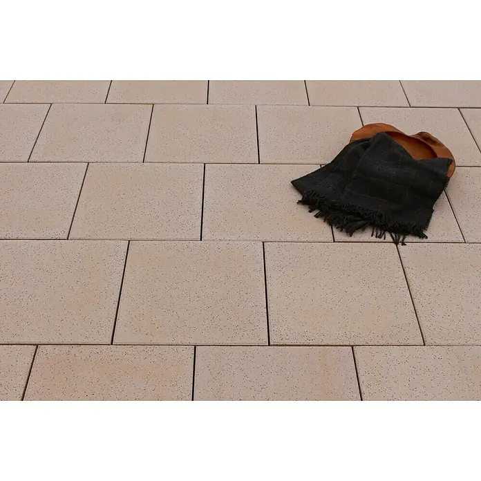 Terrassenplatte Kristal - L x B x S: 40 x 40 x 3,8 cm, Gelb, Beton - Stimmungsaufnahme