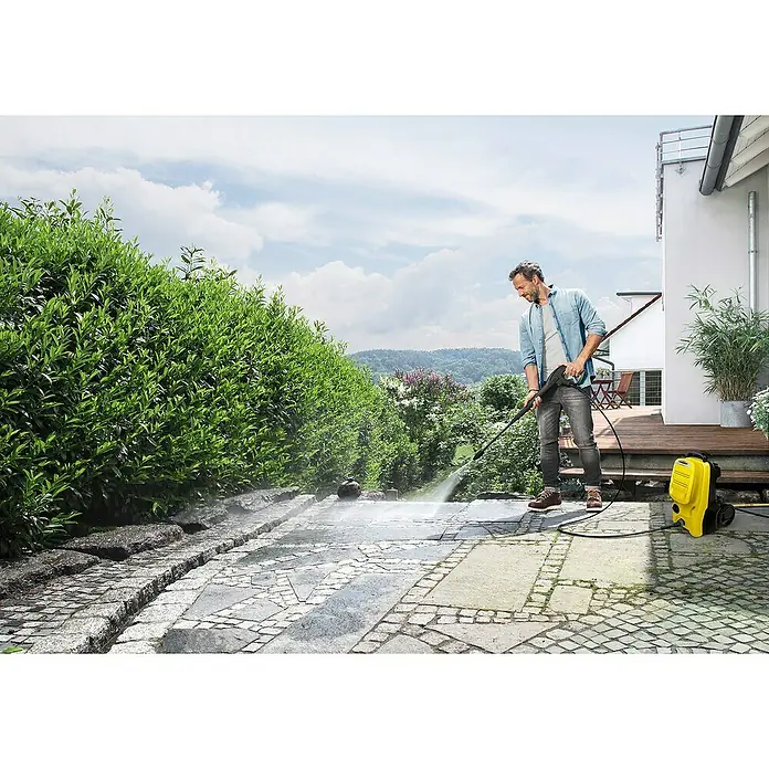 Kärcher Hochdruckreiniger K 4 Compact UM - 1.800 W, Max. Druck: 130 bar, Fördermenge: 420 l/h - Anwendungsbeispiel
