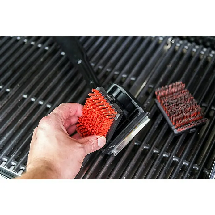Char-Broil Ersatzbürstenkopf - Passend für: Char-Broil Grillbürste Cool-Clean Premium, Nylon - Anwendungsbeispiel