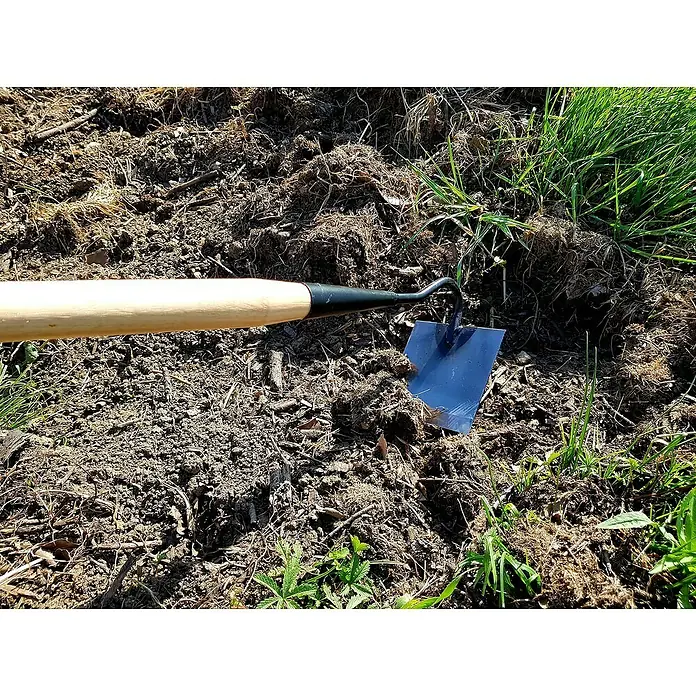 Azada - Anchura de trabajo: 12 cm, Acero - Producto en uso