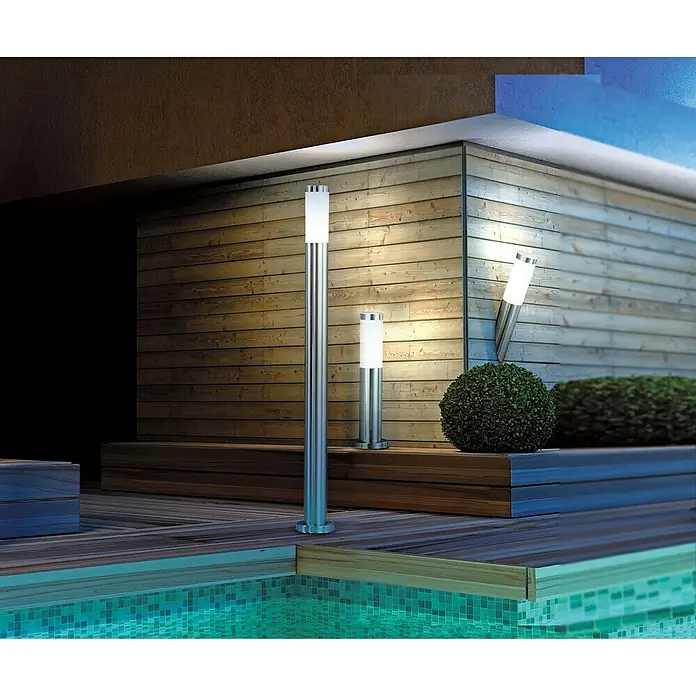 Globo Boston Aplique exterior LED - 8,5 W, 7,6 x 7,6 x 40 cm, IP44 - Foto ambiente