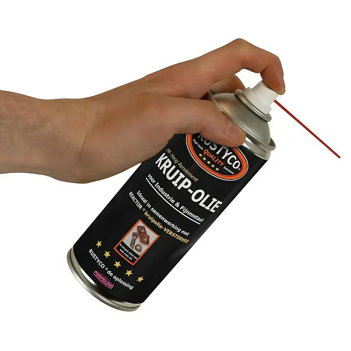 Rustyco Kruipolie - 400 ml, Spuitbus - Toepassingsvoorbeeld