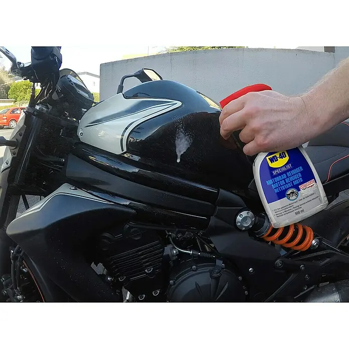WD-40 Specialist Limpiador Total - 500 ml - Producto en uso