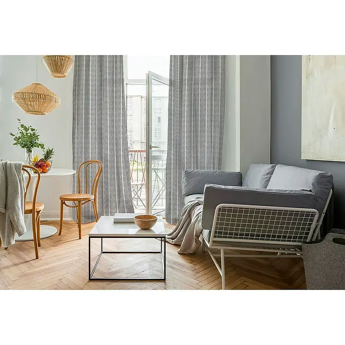 Visillo para ventana Susu - 140 x 270 cm, 65% Poliéster 35% Lino, Gris - Foto ambiente