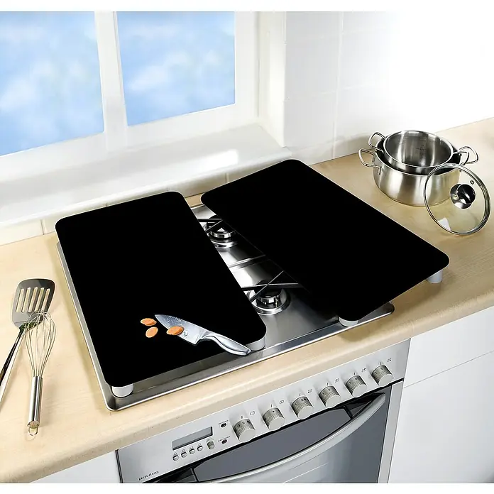 Wenko Placa de protección de vidrio Black - 30 x 52 cm - Producto en uso