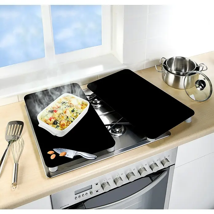 Wenko Placa de protección de vidrio Black - 30 x 52 cm - Producto en uso