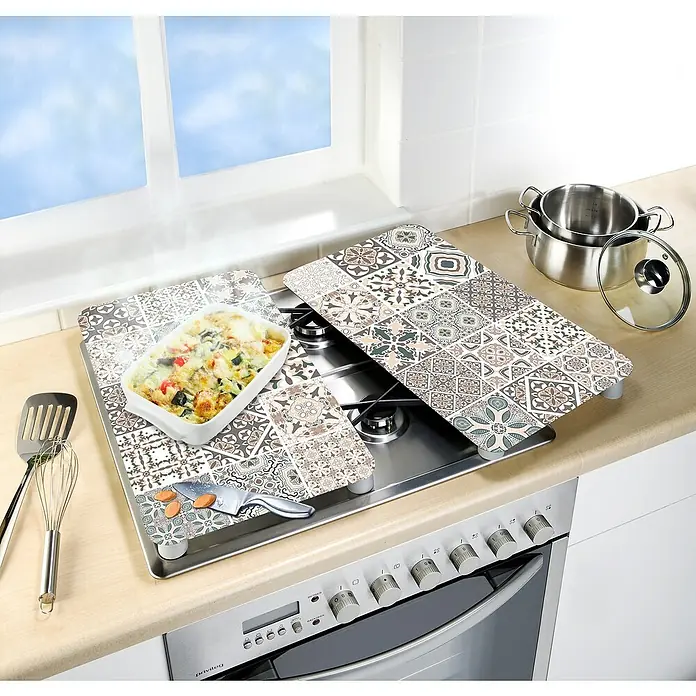 Wenko Placa de protección de vidrio Azulejos - 30 x 52 cm - Producto en uso