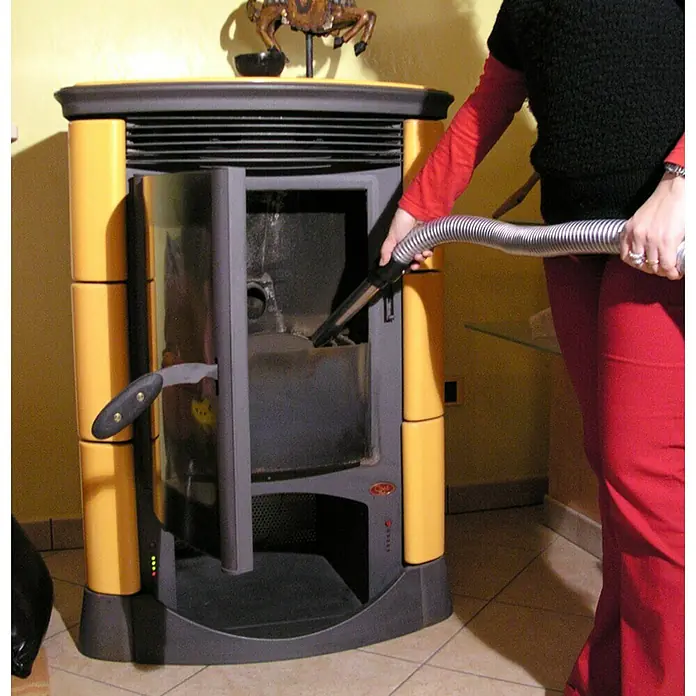 Lavor Aspirador en seco y húmedo Freddy - 1.200 W, 20 l - Producto en uso