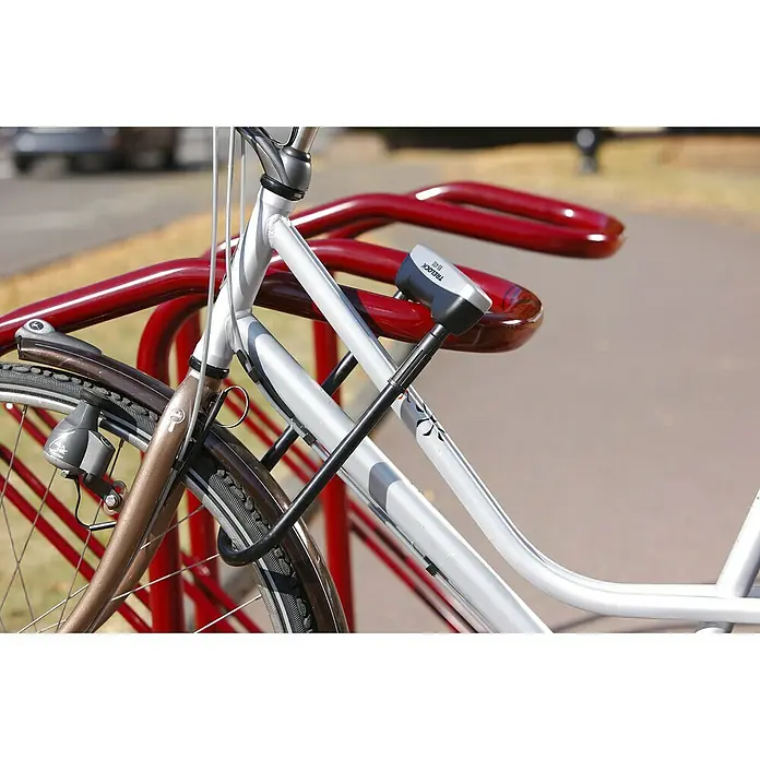 Mottez Fahrradständer - Passend für: Reifenbreite bis 50 mm, Geeignet für: 4 Fahrräder, U-Form - Detailaufnahme