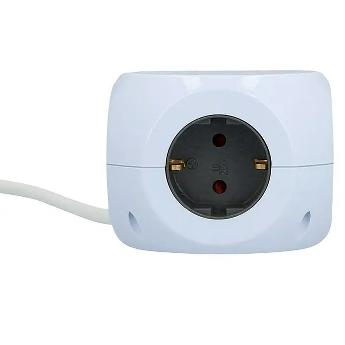Blaupunkt Steckdosenwürfel mit Induktion - Anzahl Steckdosen Schuko: 3 Stk., Weiß, 2 x USB A und 2 x USB C - Vorderansicht