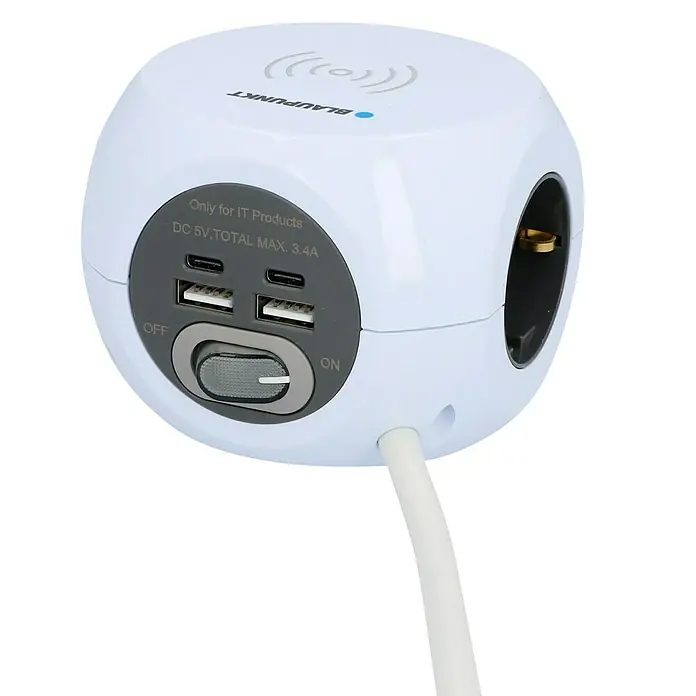 Blaupunkt Steckdosenwürfel mit Induktion - Anzahl Steckdosen Schuko: 3 Stk., Weiß, 2 x USB A und 2 x USB C - Diagonale Ansicht