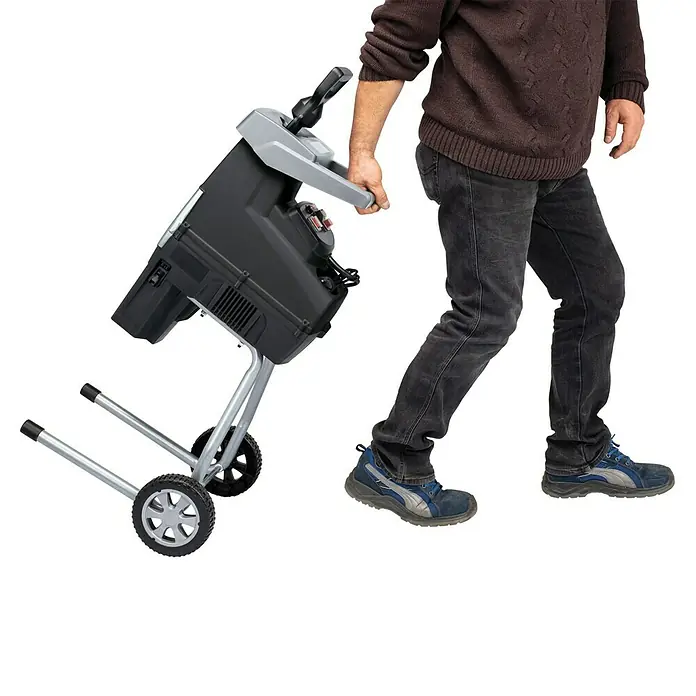 Gardol Elektro-Leisehäcksler GLH-S-2800 - 2.800 W, Max. Astdurchschnitt: 4,5 cm - Anwendungsbeispiel