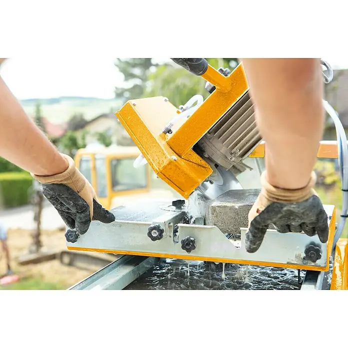 Herkules Steintrennmaschine HFS 3500 Pro - 2.000 W, Durchmesser Scheibe: 350 mm, Schnitthöhe: 110 mm bei 90° - Anwendungsbeispiel