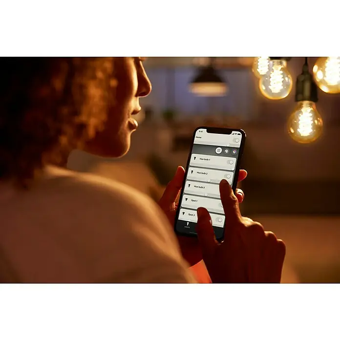 Philips Hue LED žarulja White Filament - E27, 7 W, Topla bijela, G93, Može se prigušiti - Proizvod u upotrebi