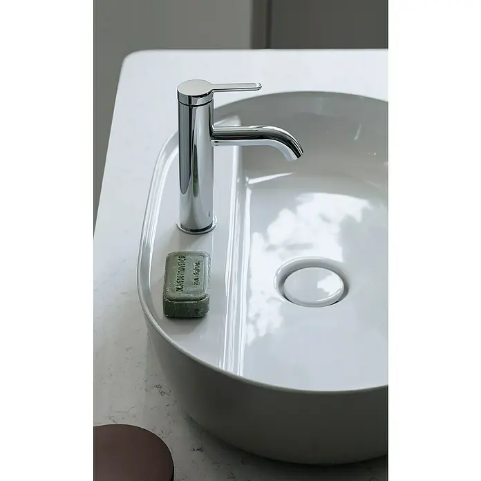Duravit Luv Aufsatzwaschbecken - 80 x 40 cm, Mit schmutzabweisender Glasur, Hahnloch: Mitte, Ohne Überlauf, Weiß - Stimmungsaufnahme