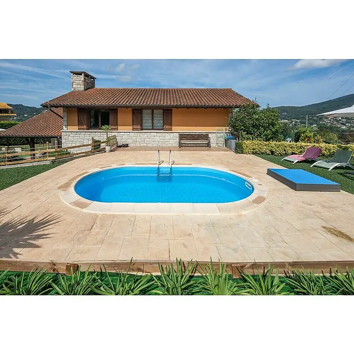 Gre Piscina ovalada enterrada Madagascar - L x An x Al: 700 x 320 x 150 cm, 27.470 l, Blanco - Foto ambiente