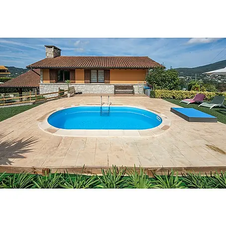 Gre  Piscina ovalada enterrada Madagascar