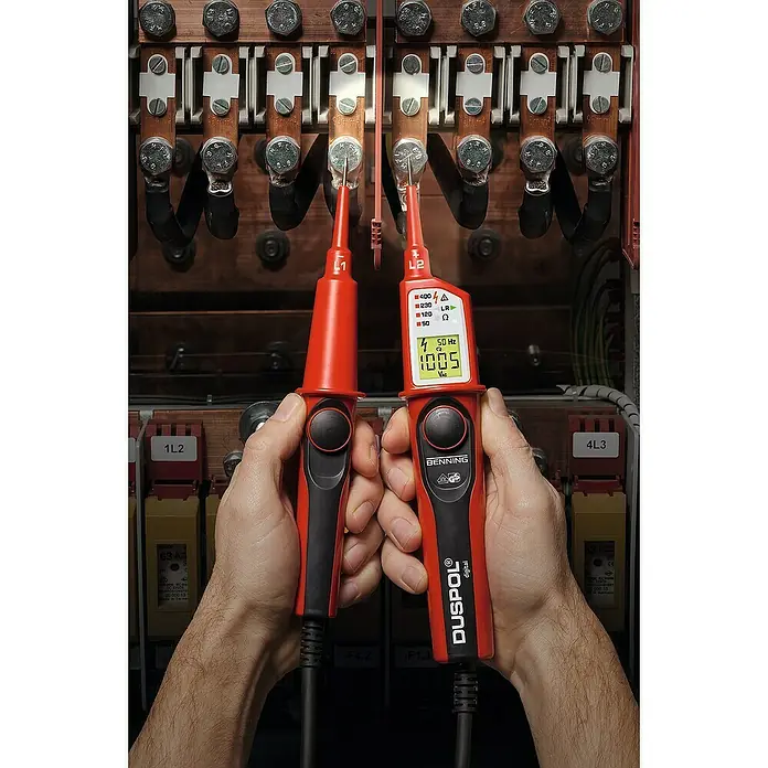 Benning Spannungsprüfer Duspol digital - Messbereich Wechselspannung: 1 - 1.000 V, Messbereich Gleichspannung: 1 V - 1.200 V, Messbereich Frequenz: 1 Hz - 1.000 Hz, Schutzart: IP65 - Anwendungsbeispiel