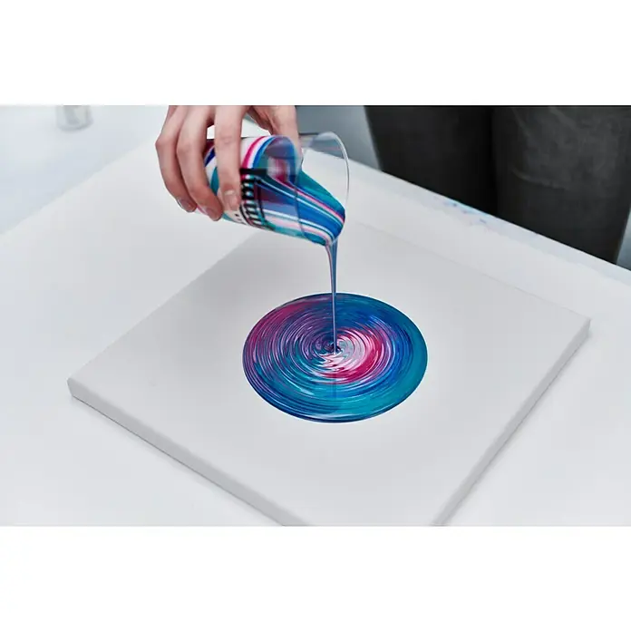 Liquitex Professional Gießmedium Matt - 473 ml, Transparent - Detailaufnahme