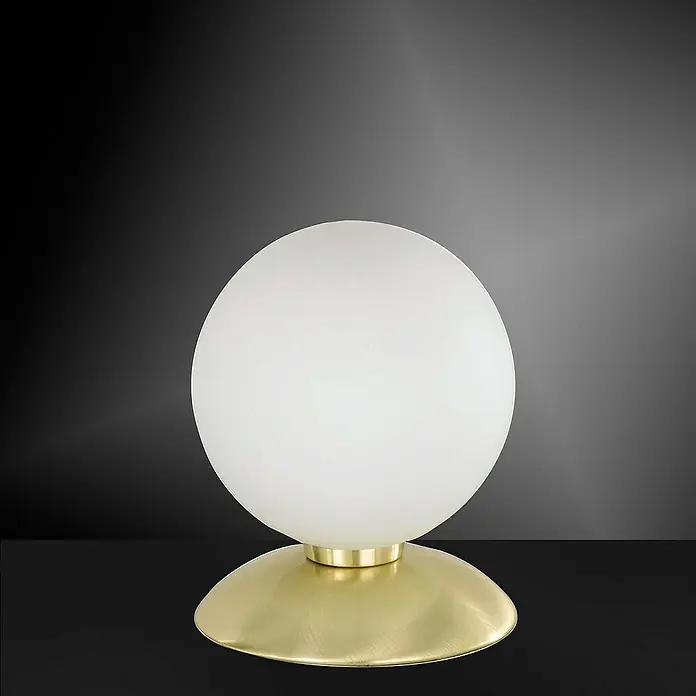 Paul Neuhaus Tischleuchte Bubba - 28 W, L x B x H: 10 x 10 x 13 cm, Opal, Messing Matt, G9 - Stimmungsaufnahme