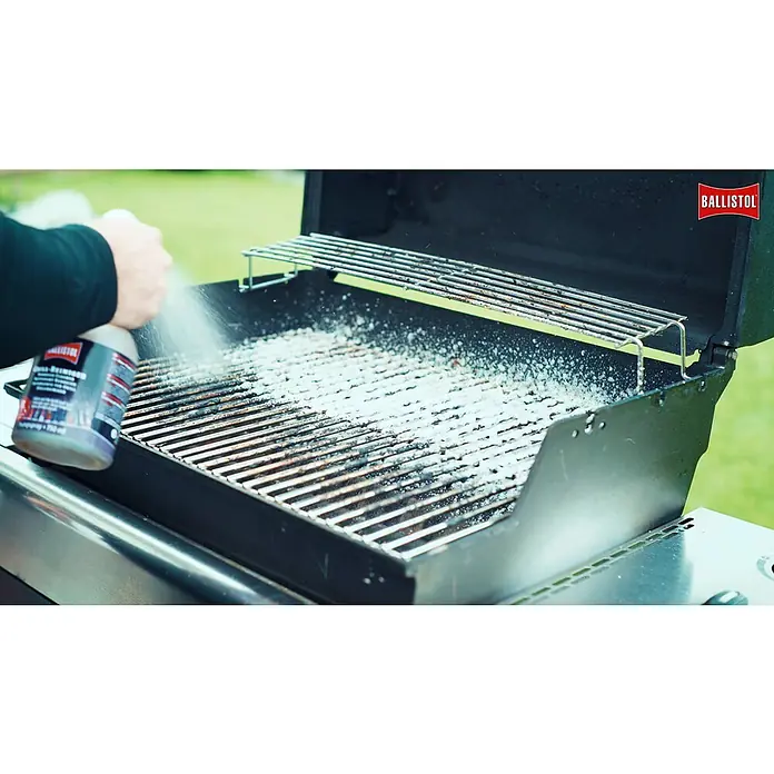 Ballistol Grillreiniger - 750 ml, Sprühflasche - Anwendungsbeispiel