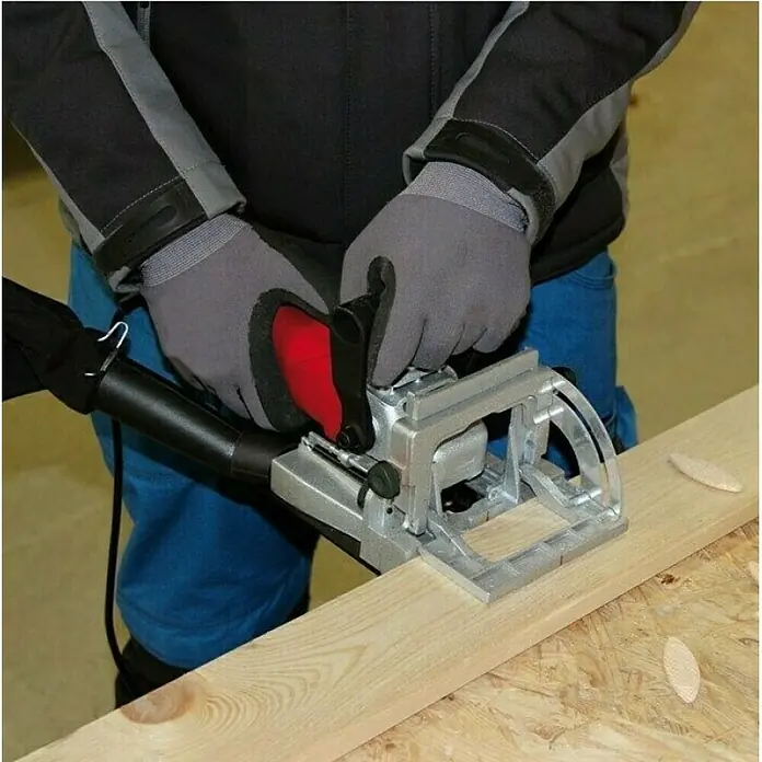 Einhell Glodalica za utore TC-BJ 900 - 860 W, Dubina rezanja: 14 mm - Proizvod u upotrebi