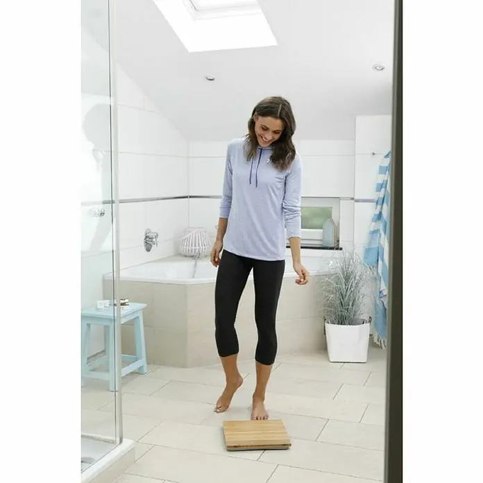 Osobne vage Medisana PS 440 - Digital, Step-on aktiviranje, Bambus, Opteretivost: 180 kg - Proizvod u upotrebi