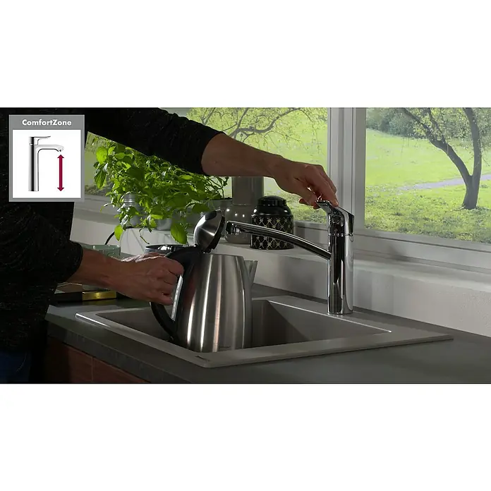 Hansgrohe Grifo de cocina MyCube M - Cromo, Brillante, Caño horizontal - Producto en uso