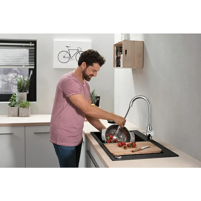 Hansgrohe Grifo de cocina Focus M43 - Cromo, Brillante, Caño alto - Producto en uso