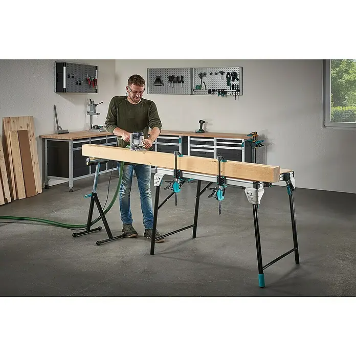 Wolfcraft Werkbank Master Work 1600 - L x B x H: 76,5 x 110 x 86,3 cm, Belastbarkeit: 120 kg - Anwendungsbeispiel
