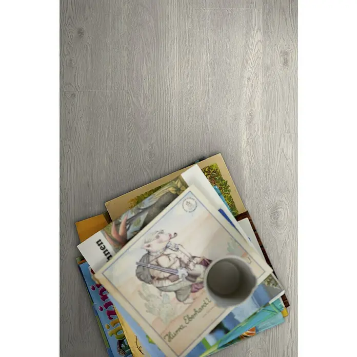 Egger Home Laminat Ruviano Eiche grau - 1.292 x 193 x 8 mm, Landhausdiele - Stimmungsaufnahme