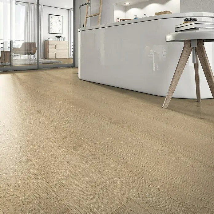 Egger Home Aqua+ Laminat Redmond Eiche hell - 1.292 x 193 x 8 mm, Landhausdiele - Stimmungsaufnahme