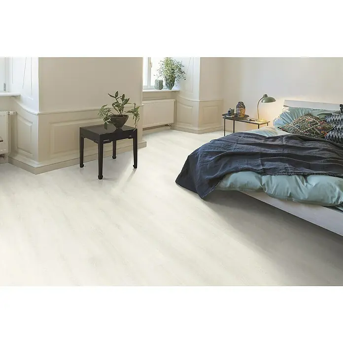 Egger Home Laminat Toscolano Eiche weiß - 1.292 x 193 x 8 mm, Landhausdiele - Stimmungsaufnahme