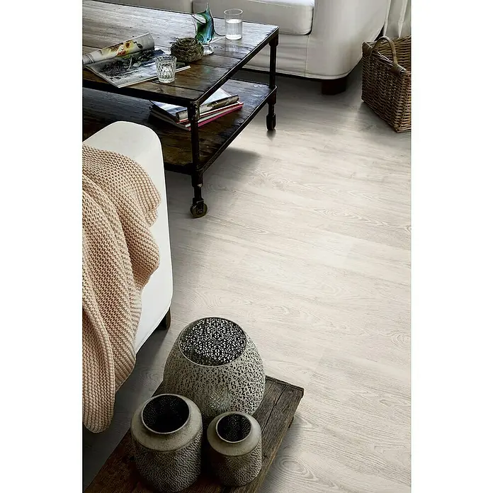 Egger Home Handmuster Piagola Kastanie weiß - 350 x 230 x 8 mm, Landhausdiele - Stimmungsaufnahme