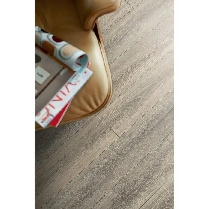 Egger Home Handmuster Toscolano Eiche hellgrau - 350 x 230 x 7 mm, Landhausdiele - Stimmungsaufnahme