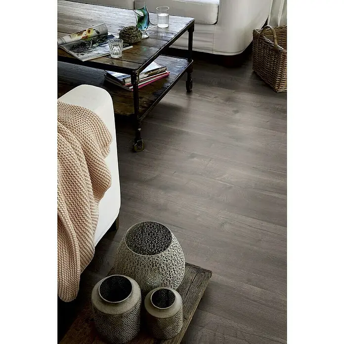 Egger Home Laminat Loja Eiche grau - 1.292 x 193 x 8 mm, Landhausdiele - Stimmungsaufnahme