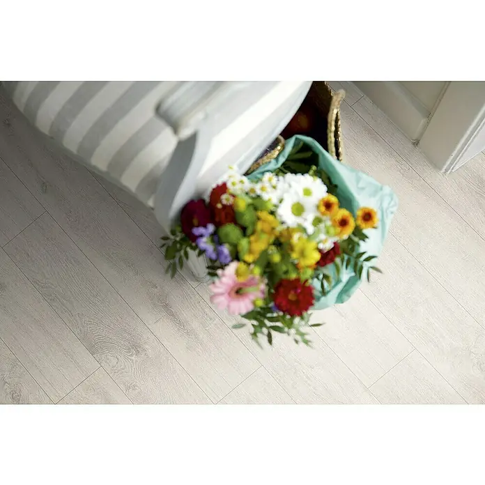 Egger Home Laminat Eiche Sedan - 1.292 x 193 x 10 mm, Landhausdiele - Stimmungsaufnahme
