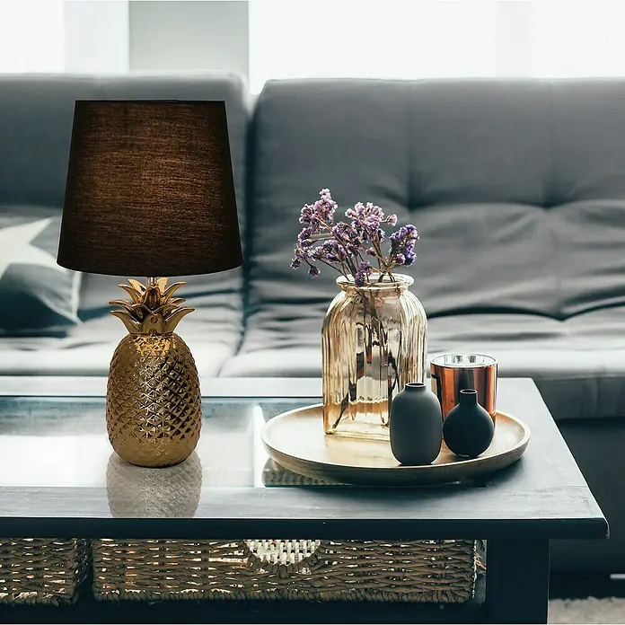 Näve Tischleuchte rund Ananas - 40 W, Ø x H: 250 mm x 42 cm, Gold, Schwarz, E14 - Stimmungsaufnahme