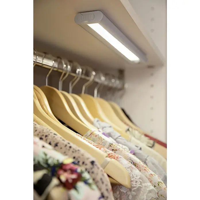 Ledvance Lámpara LED bajo mueble - 1,4 W, Blanco frío, Largo: 300 mm, Modo de funcionamiento: Funciona con pilas - Foto ambiente