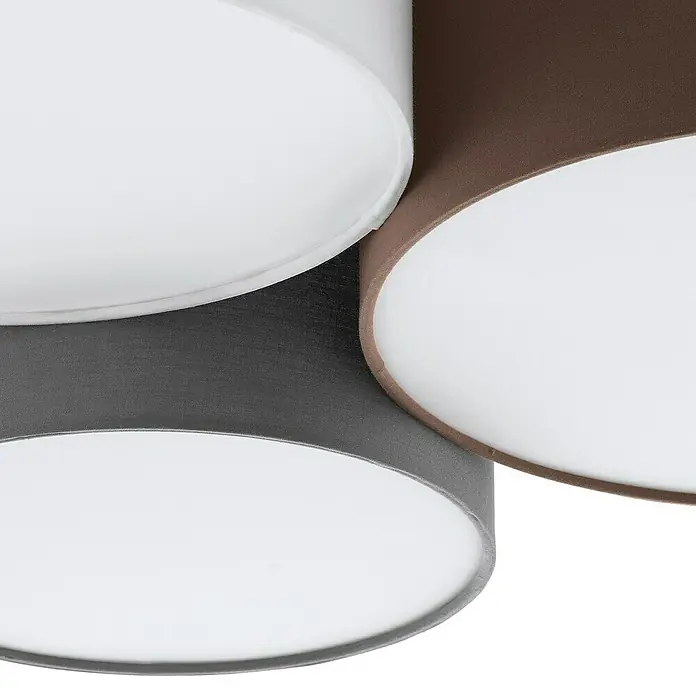 Eglo Deckenleuchte Pastore - 180 W, L x B x H: 61 x 49,5 x 25,5 cm, E27 - Nahaufnahme einer Deckenleuchte mit drei Lampenschirmen in Weiß, Braun und Grau, die sich überlappen und ein modernes Design ergeben.